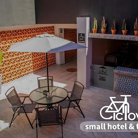 Hotel Ciclovia & Terraza Zitácuaro Esterno foto