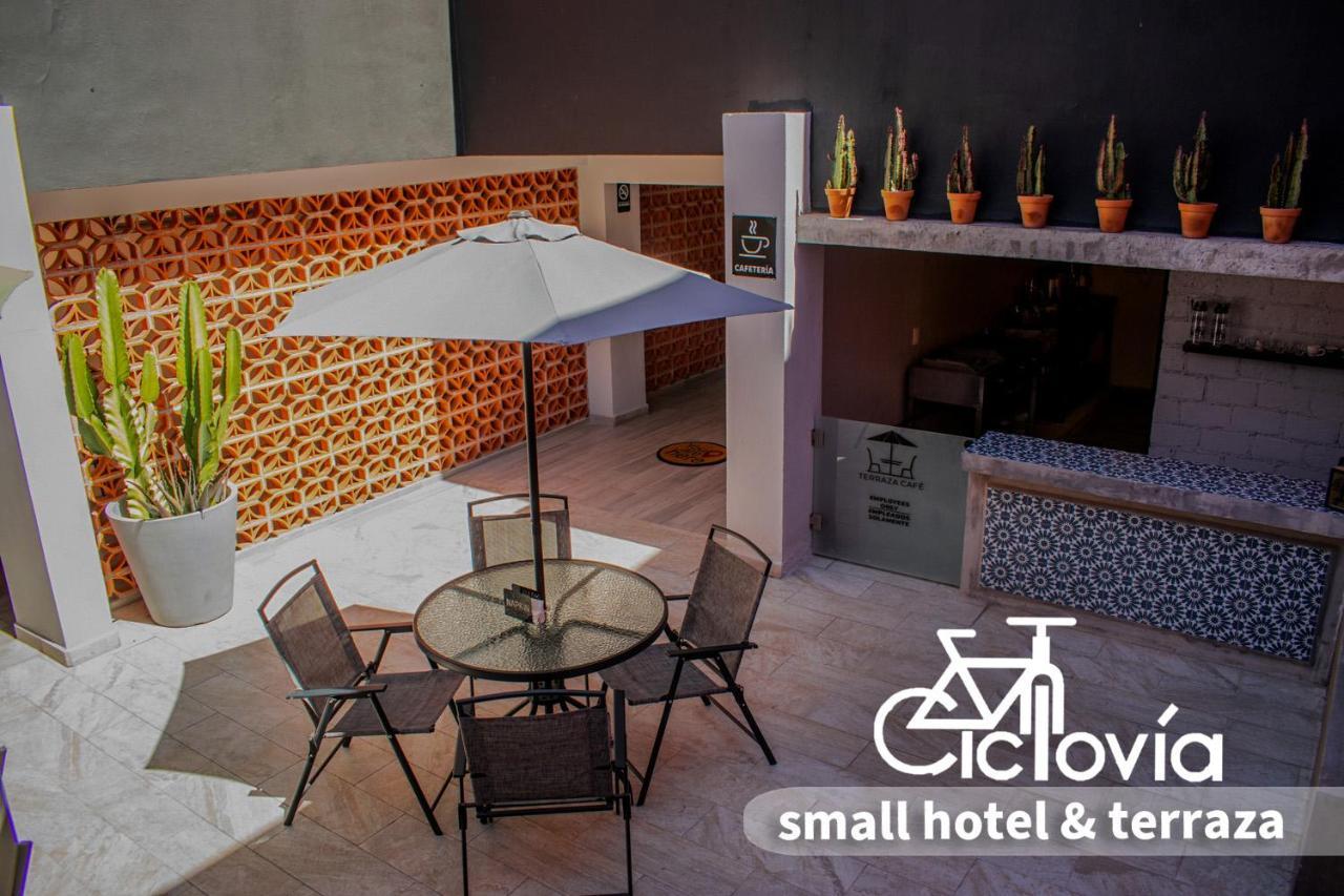 Hotel Ciclovia & Terraza Zitácuaro Esterno foto